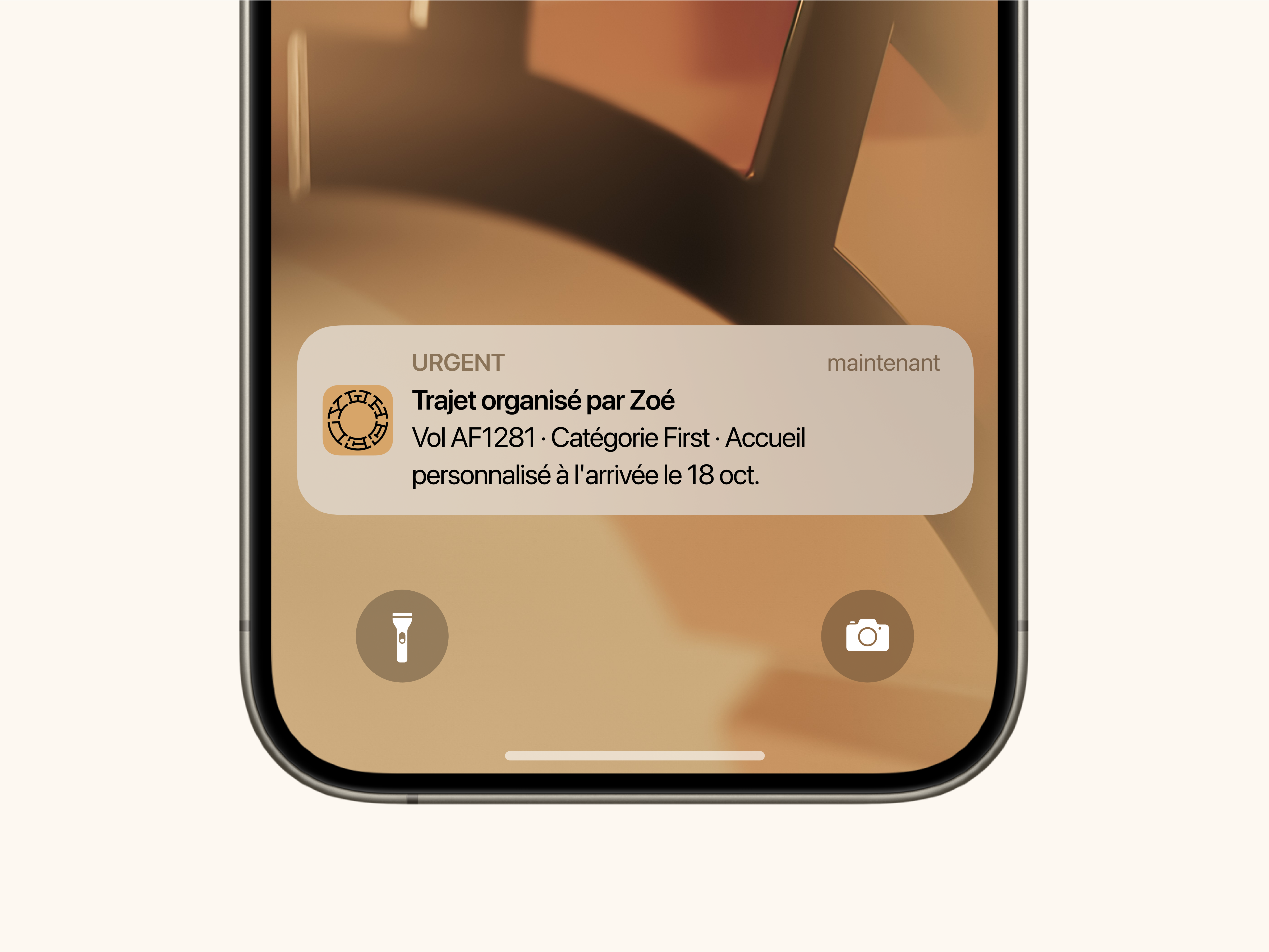 Notification dans l'application mobile Wheely d'une réservation de transfert aéroportuaire pour une autre personne
